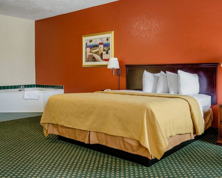 Hotel Econo Lodge Inn & Suites