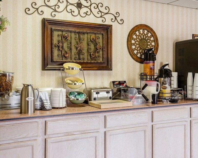 Hotel Econo Lodge Inn & Suites