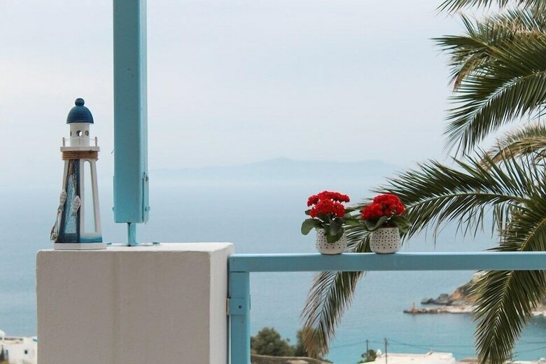 Hotel Horizon Blue