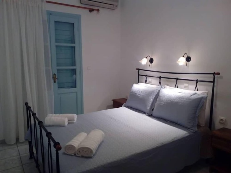Hotel Horizon Blue
