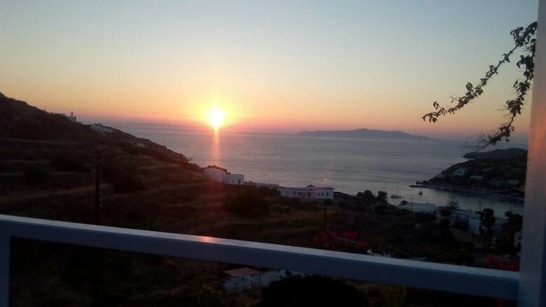 Hotel Horizon Blue