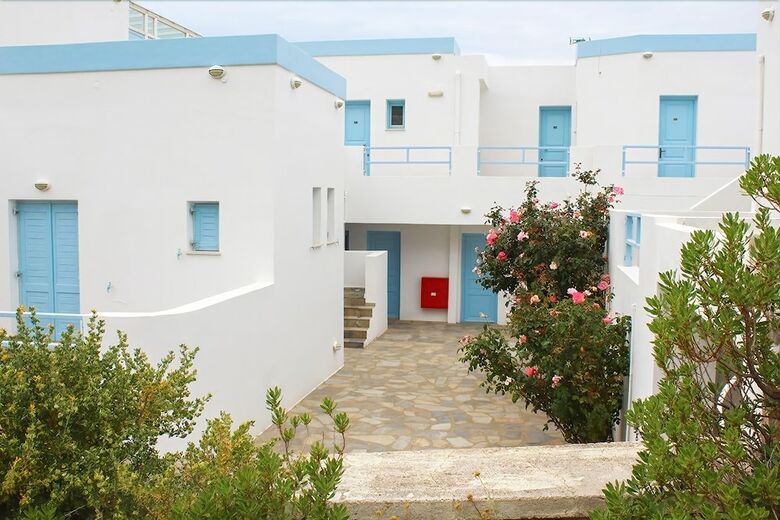 Hotel Horizon Blue