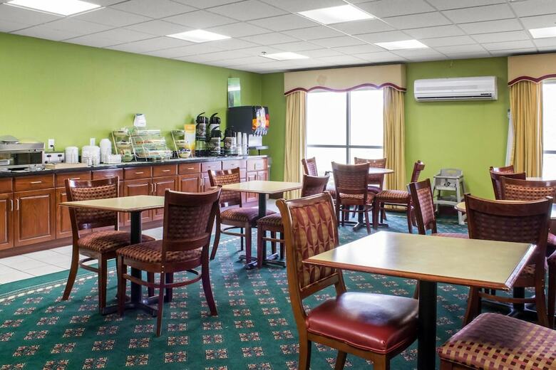 Hotel Quality Inn & Suites