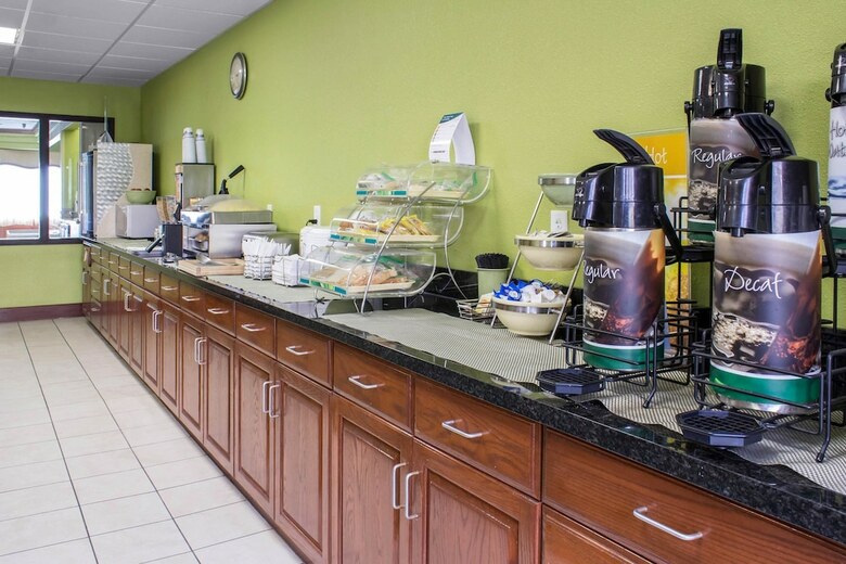 Hotel Quality Inn & Suites