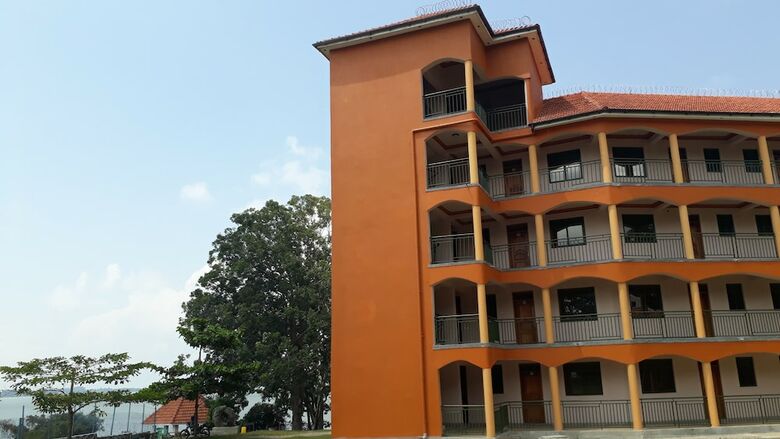 Nabinonya Resort Beach Hotel
