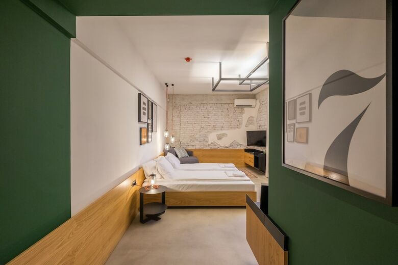 R34 Boutique Hotel