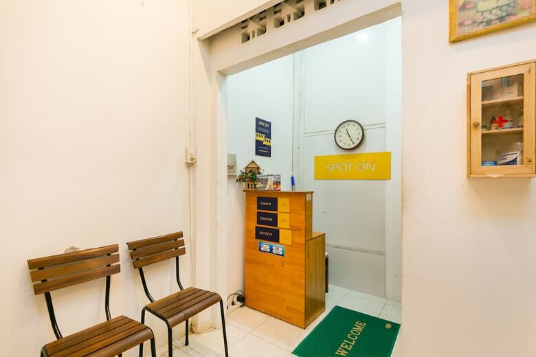 Hostal Oyo 746 Ben Thanh Dorm