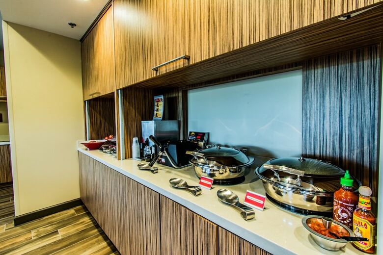 Hotel Towneplace Suites By Marriott Evansville Newburgh