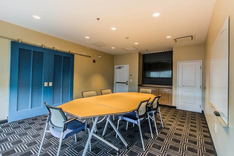 Hotel Towneplace Suites By Marriott Evansville Newburgh
