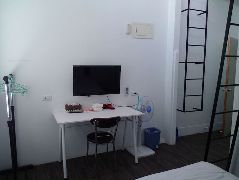 Hotel Caitlyn Hostel II