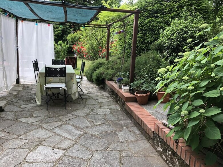 A O So� B&B