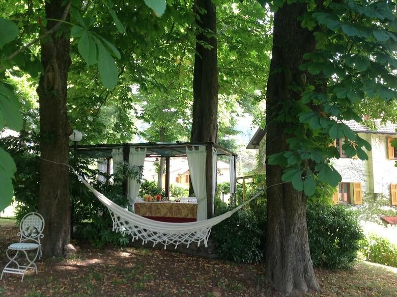 A O So� B&B