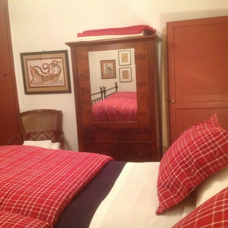 A O So� B&B
