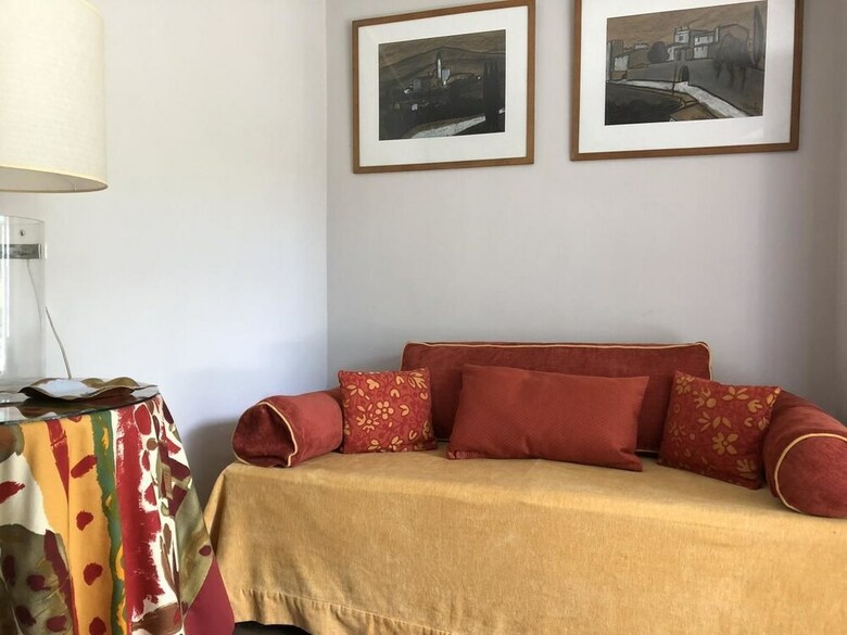 A O So� B&B