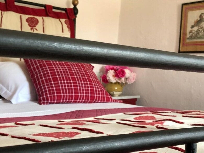 A O So� B&B