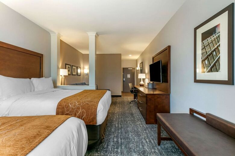 Hotel Comfort Suites