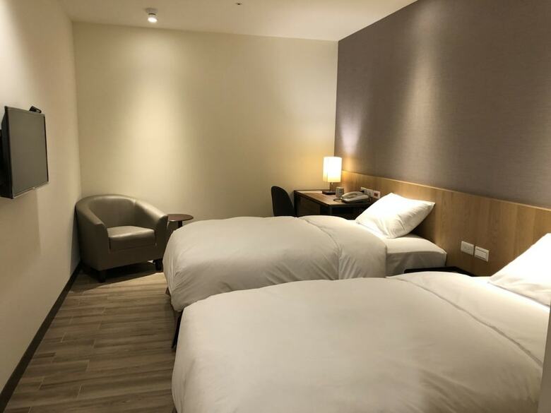 Honest&warm Hotel