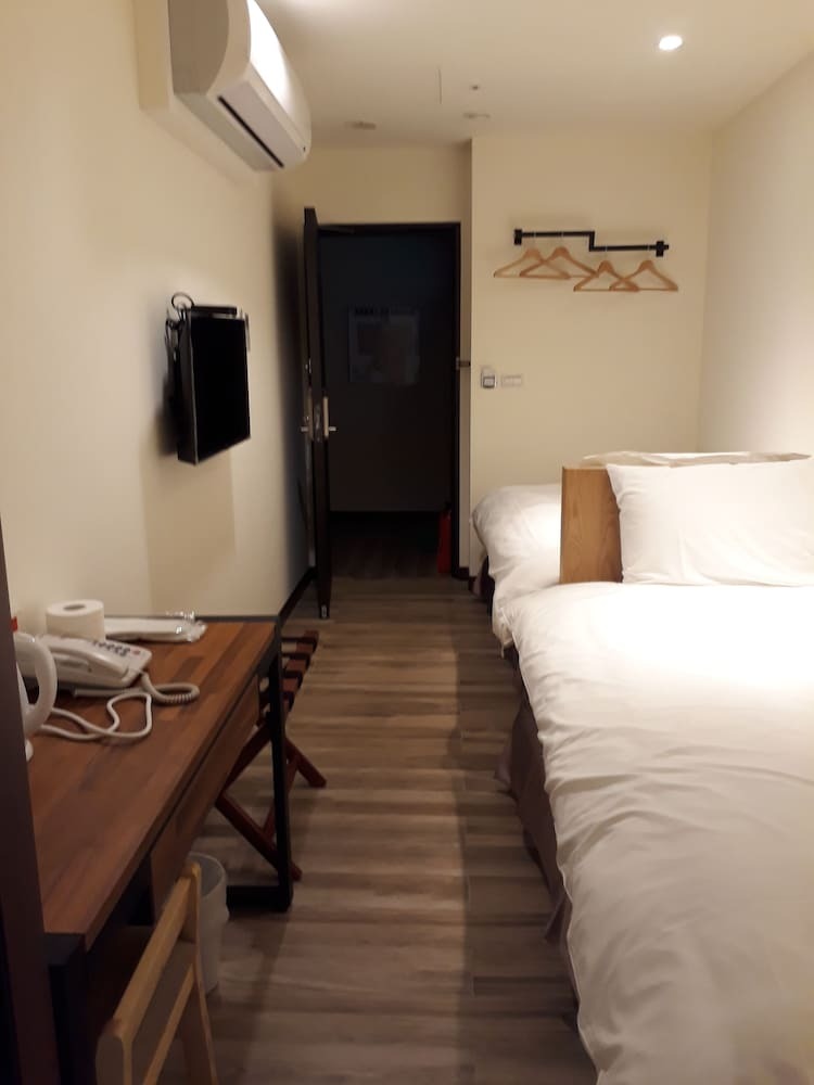 Honest&warm Hotel