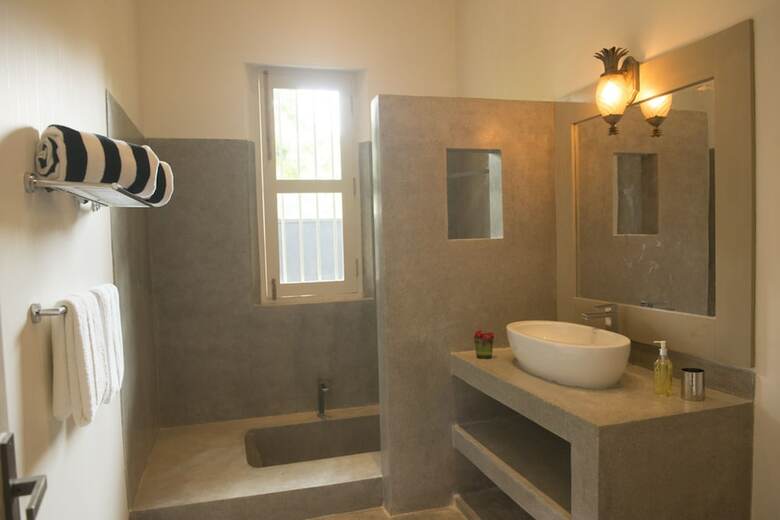 Hotel Monara House