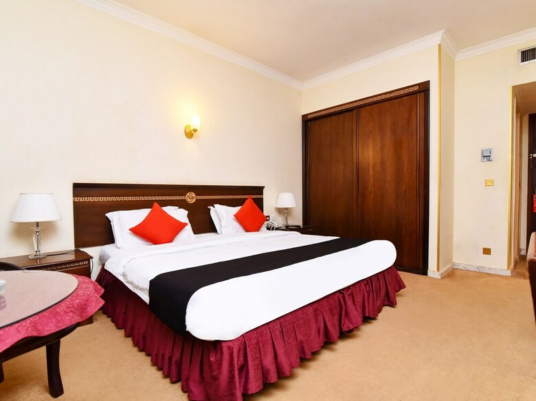 Capital O 419 Al Safeer Hotel