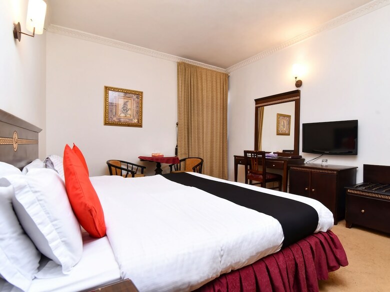 Capital O 419 Al Safeer Hotel