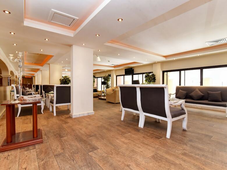 Capital O 419 Al Safeer Hotel