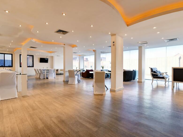Capital O 419 Al Safeer Hotel