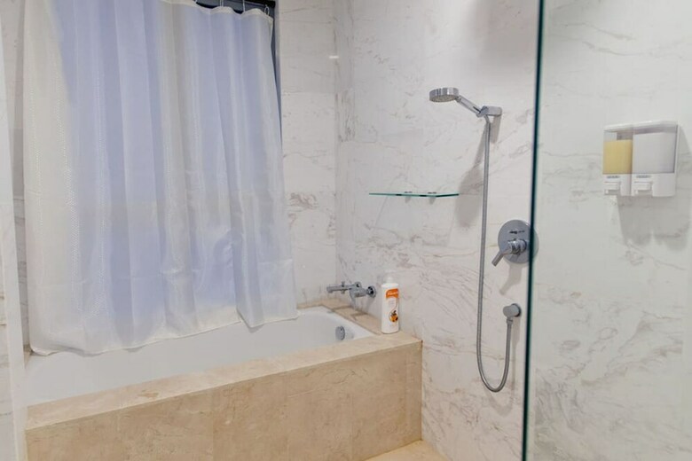 Hotel Element Mall Homestay