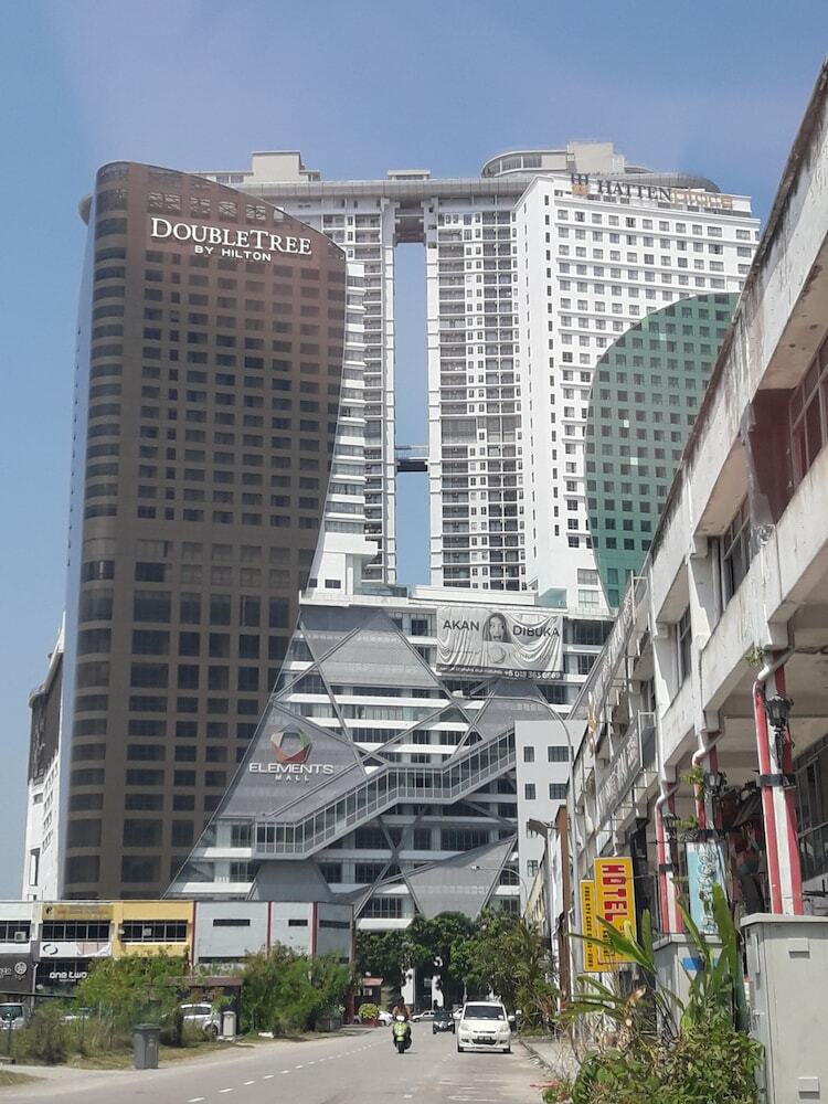 Hotel Element Mall Homestay