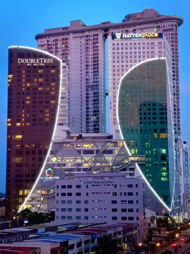 Hotel Element Mall Homestay