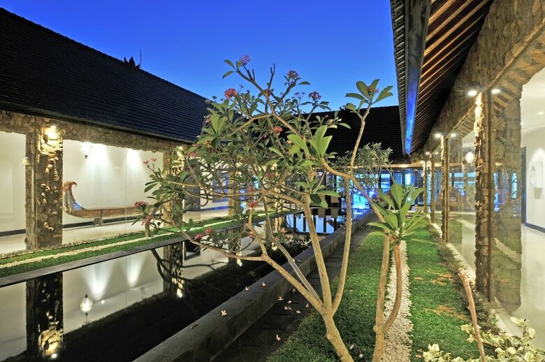 Villa Samudra Raya