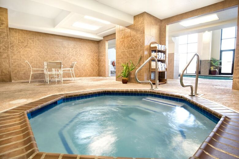 Grand Plaza Hotel Branson