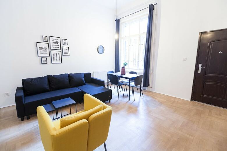 Apartamentos Modern Ernesto III