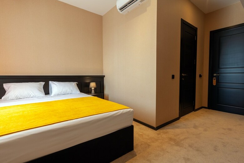 Solomon Hotel
