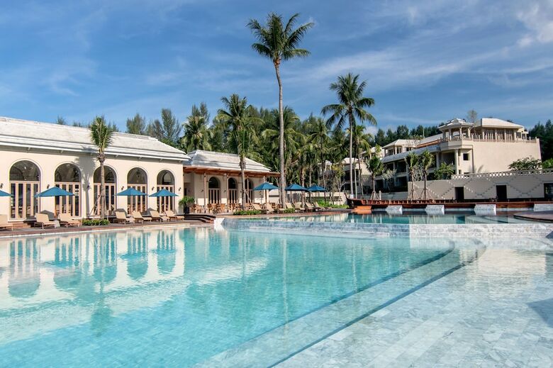 Hotel Devasom Khao Lak Beach Resort & Villas