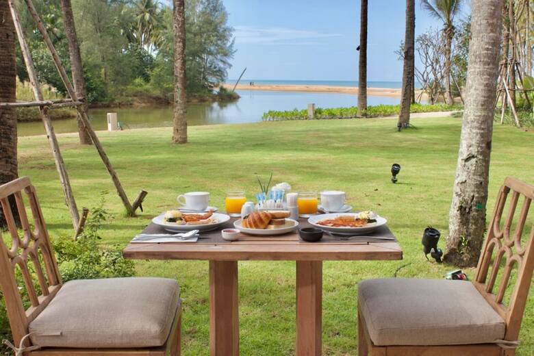 Hotel Devasom Khao Lak Beach Resort & Villas