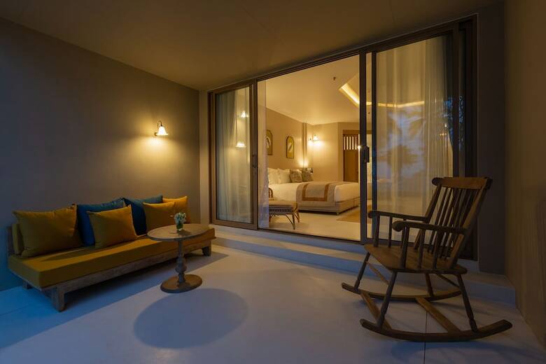 Hotel Devasom Khao Lak Beach Resort & Villas