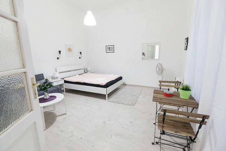 Apartamentos Classic Ernesto Near Opera