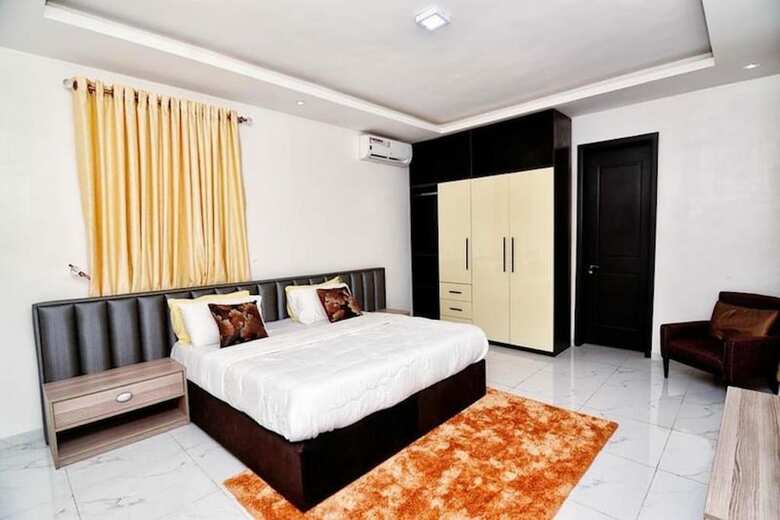 Apartamentos Madiba Court