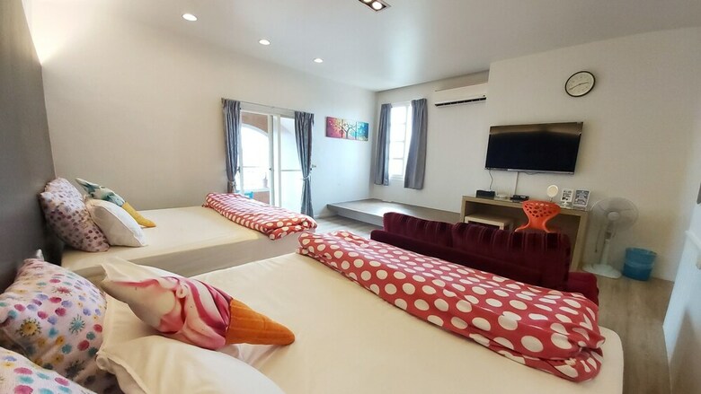 Bed & Breakfast Super Cheap1 Homestay