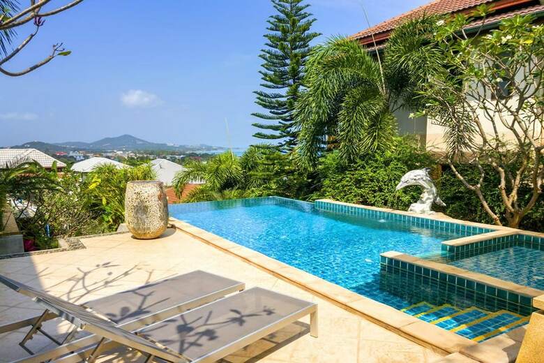 Baan Rawee Villas
