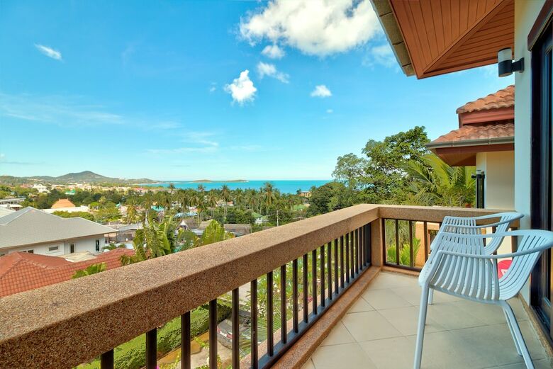 Baan Rawee Villas