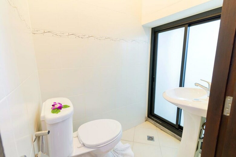 Baan Rawee Villas