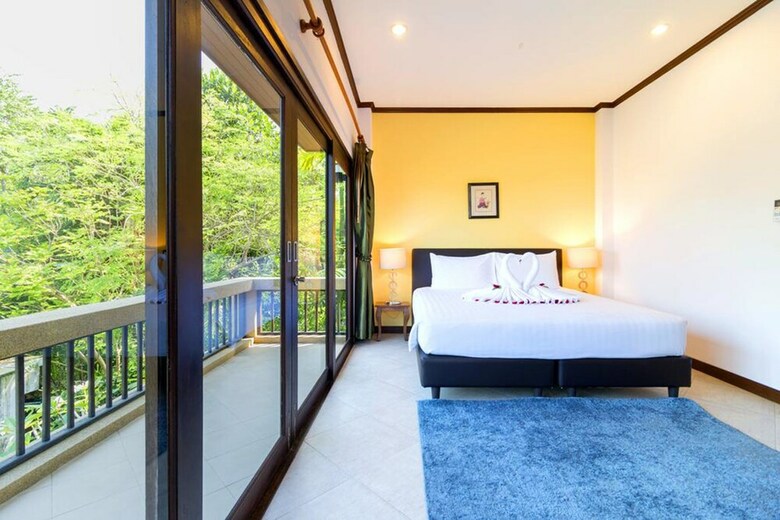 Baan Rawee Villas