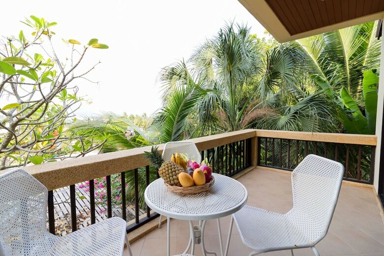 Baan Rawee Villas