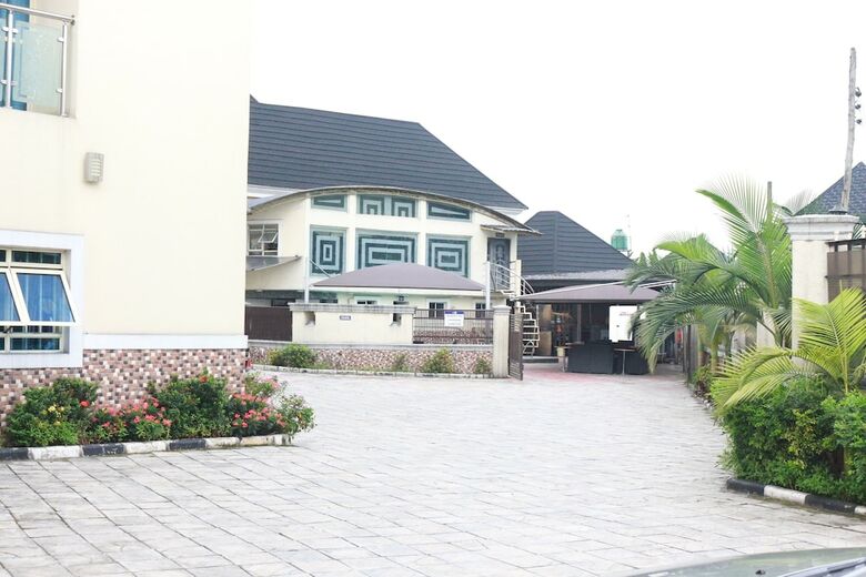 Royal Charlin Hotel And Suites