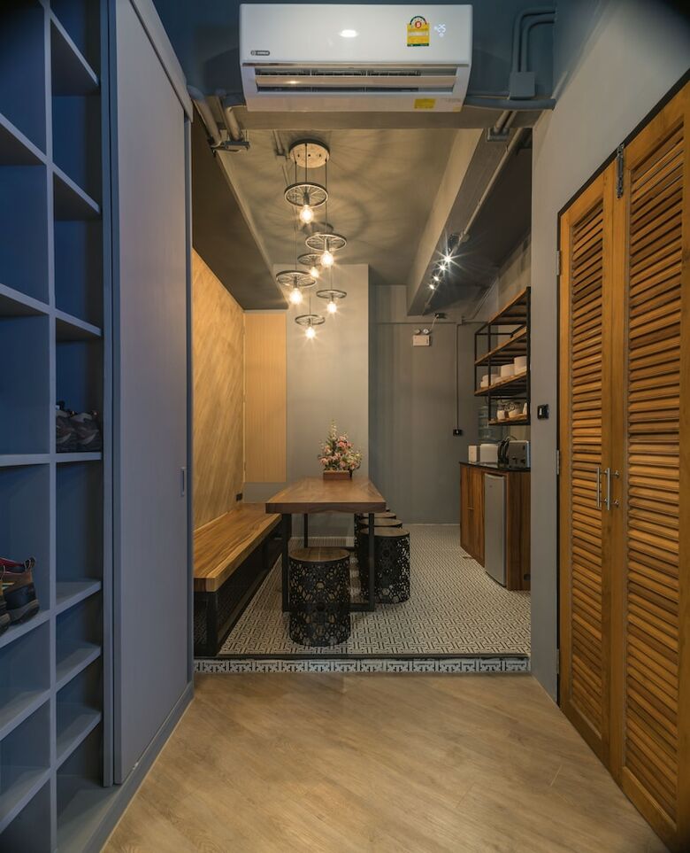 Hostal Sleep Box Patong