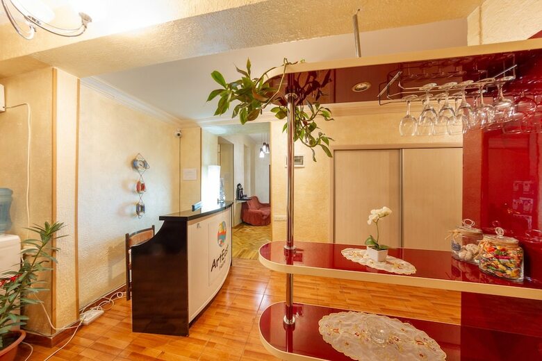 Hostal Arteast Hostel