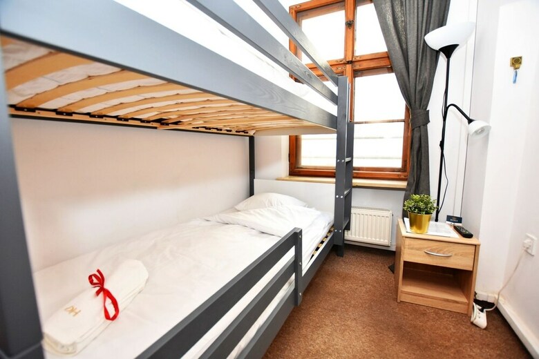 Hostal Dukes Hostel - Old Town