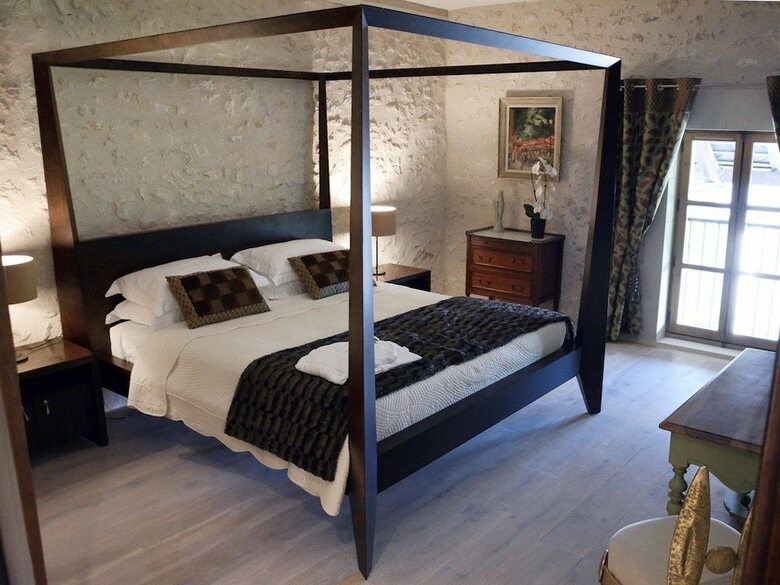 Les Loges De Saint Eloi - G�tes